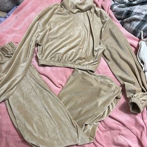 Cute 2 piece swade jumpsuit